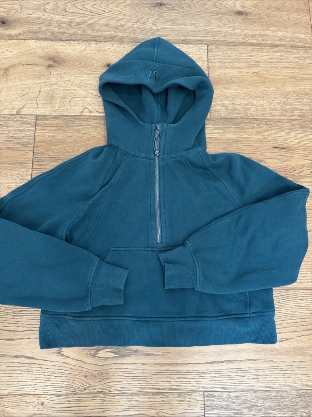 Lululemon Cropped Half Zip Scuba Size 2 Teal